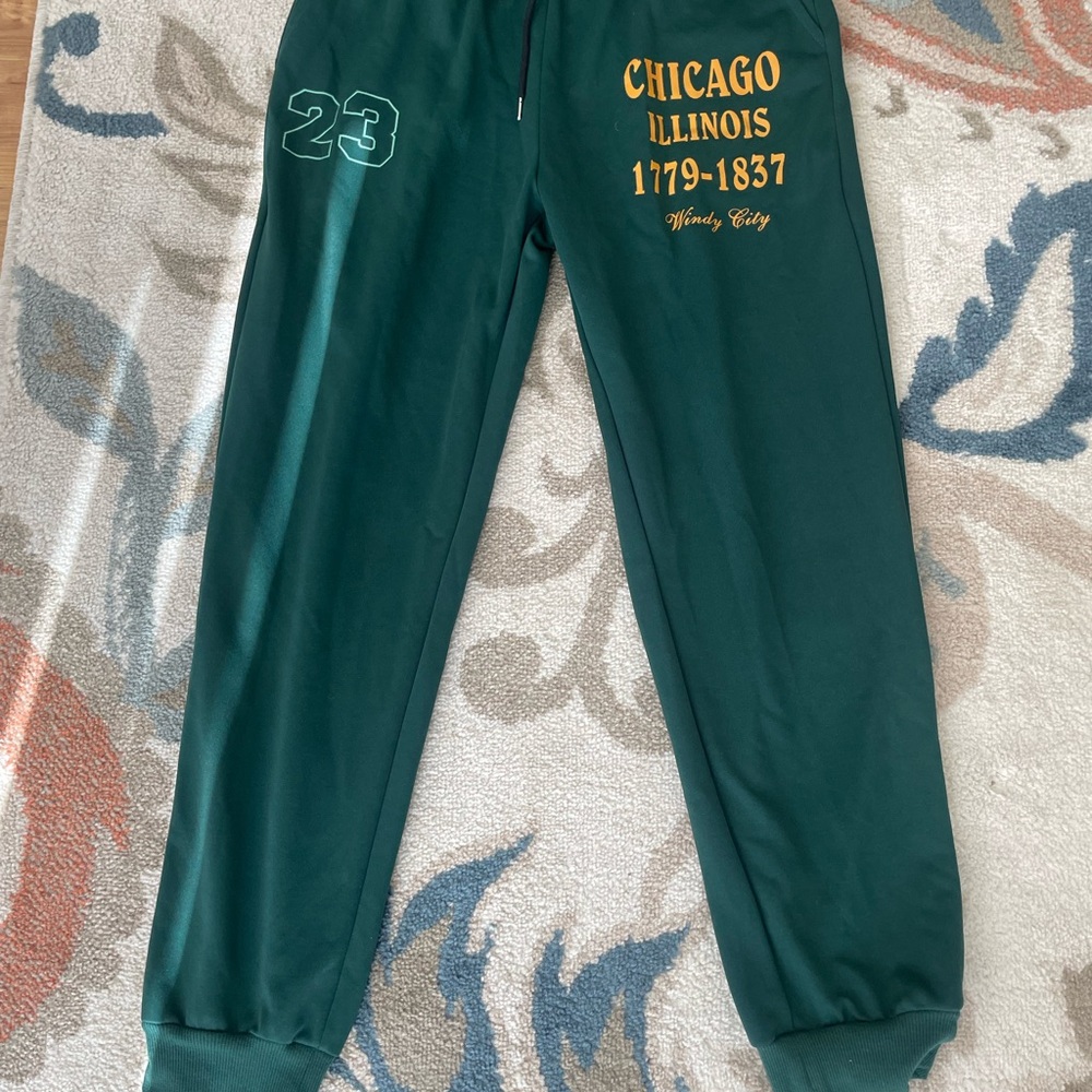 Green Chicago Illinois Sweatpants